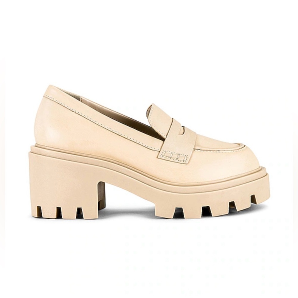 NWT SCHUTZ Viola Tractor Flat in Eggshell Size‎ 8B